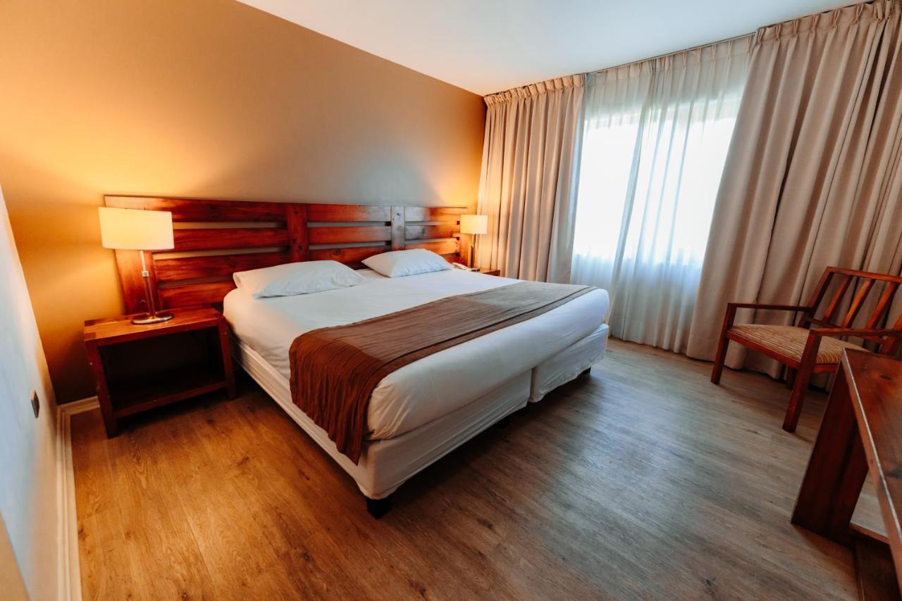 Hotel Limari Овалье Экстерьер фото